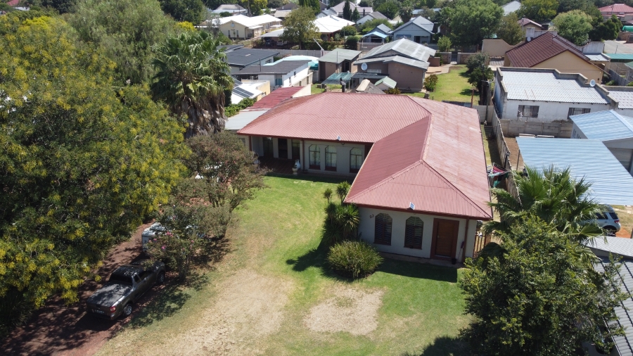 5 Bedroom Property for Sale in Potchefstroom North West